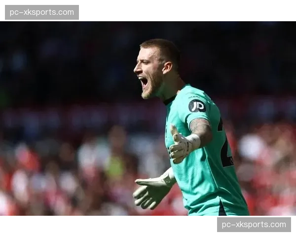 曼联客场0-1不敌狼队，遭遇联赛两连败